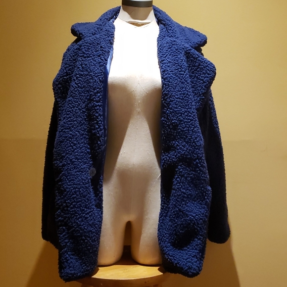 *Last Chance* Teddy Jacket - Picture 4 of 6